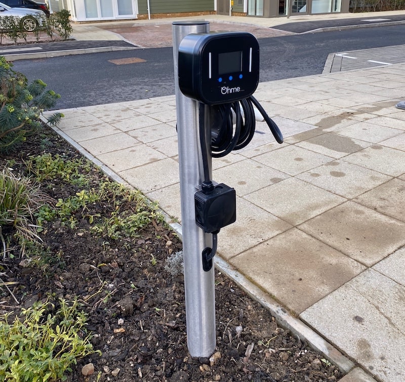 Can I have my charger installed on a post? 1 Ohme Charger installed on a steel post.